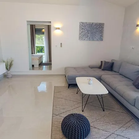 Vila Adria Riva Daire *