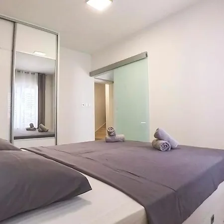 Vila Adria Riva Daire *